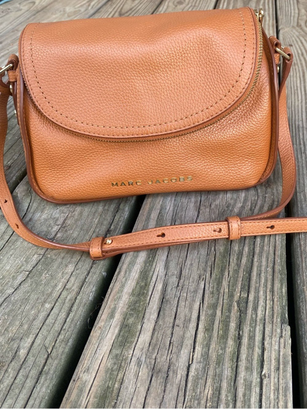 MARC JACOBS-  The Grove Mini Crossbody bag 💼